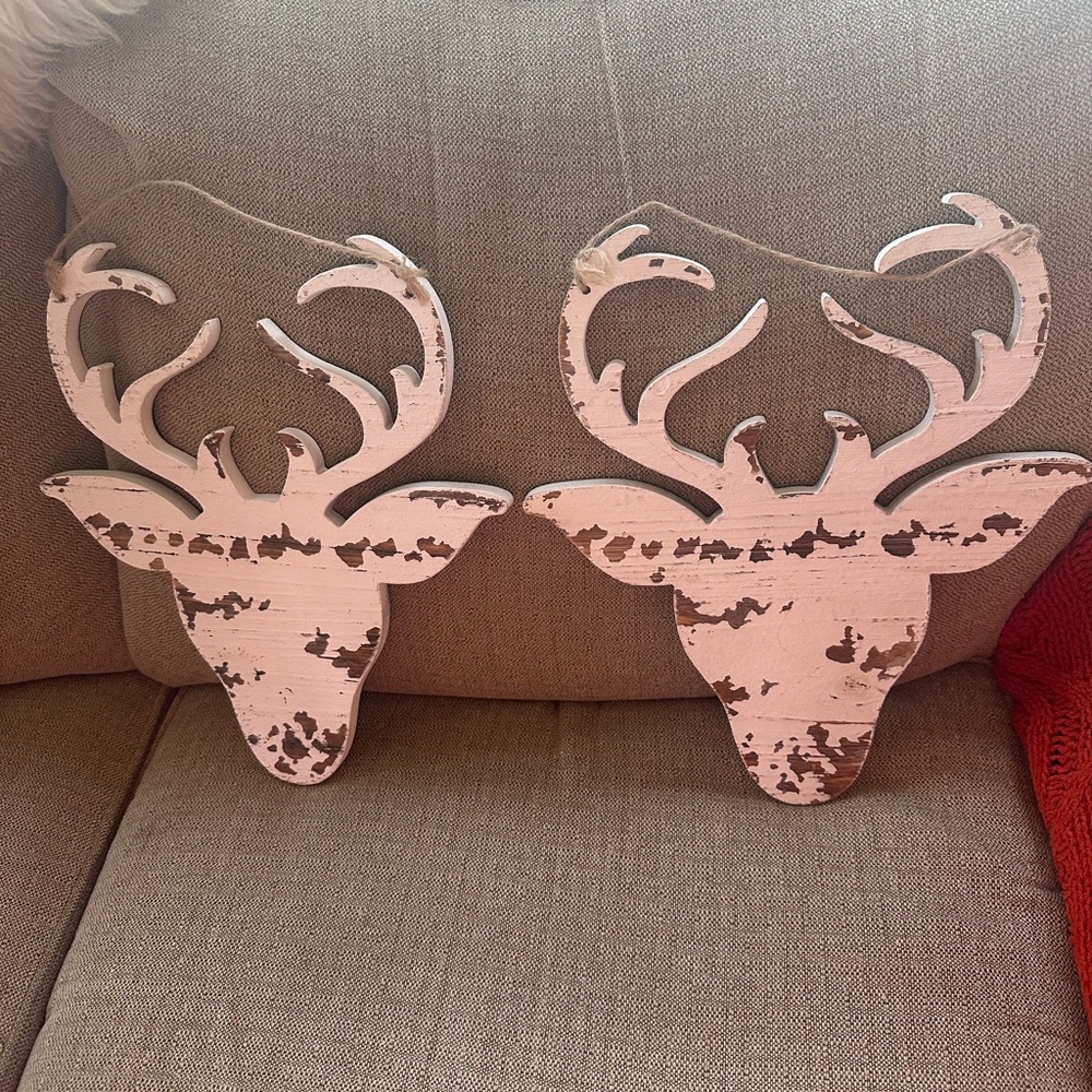 NWOT  wood deer hangings